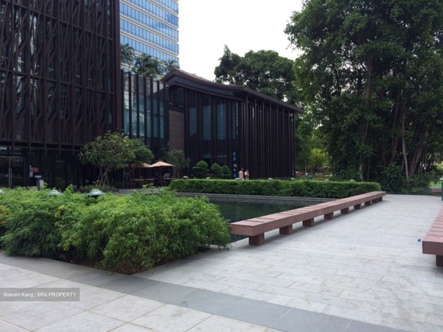 Zhongshan Mall (D12), Office #581829451